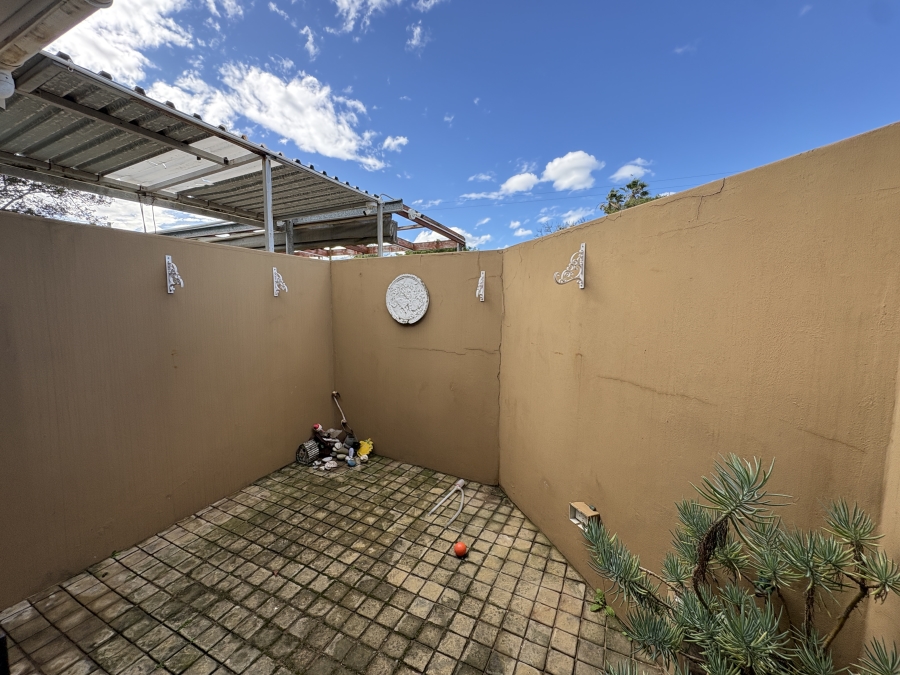 4 Bedroom Property for Sale in Gonubie Eastern Cape